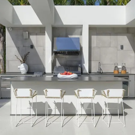 The Is Located In One Of The Most Suggestive Place Campo de lujo Sanary-sur-Mer