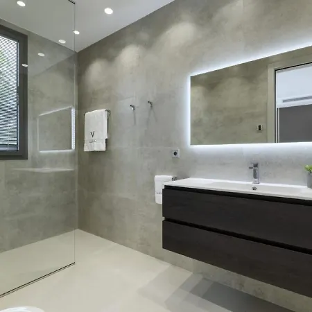 The Is Located In One Of The Most Suggestive Place Campo de lujo *