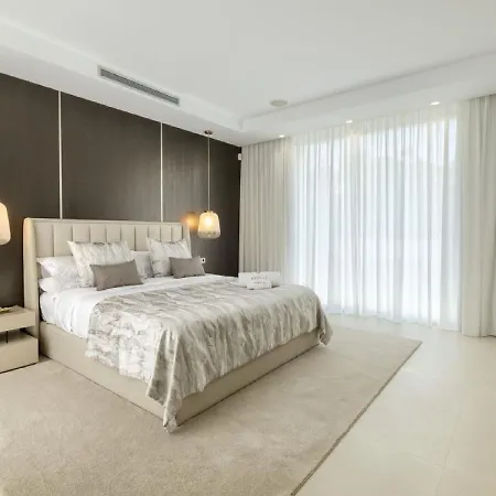 The Is Located In One Of The Most Suggestive Place Campo de lujo